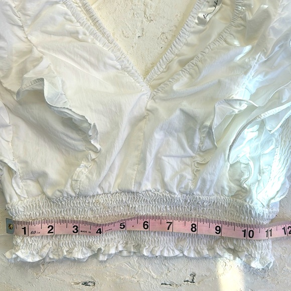 🕊️Ruffle Crop Top🕊️ - Picture 5 of 6